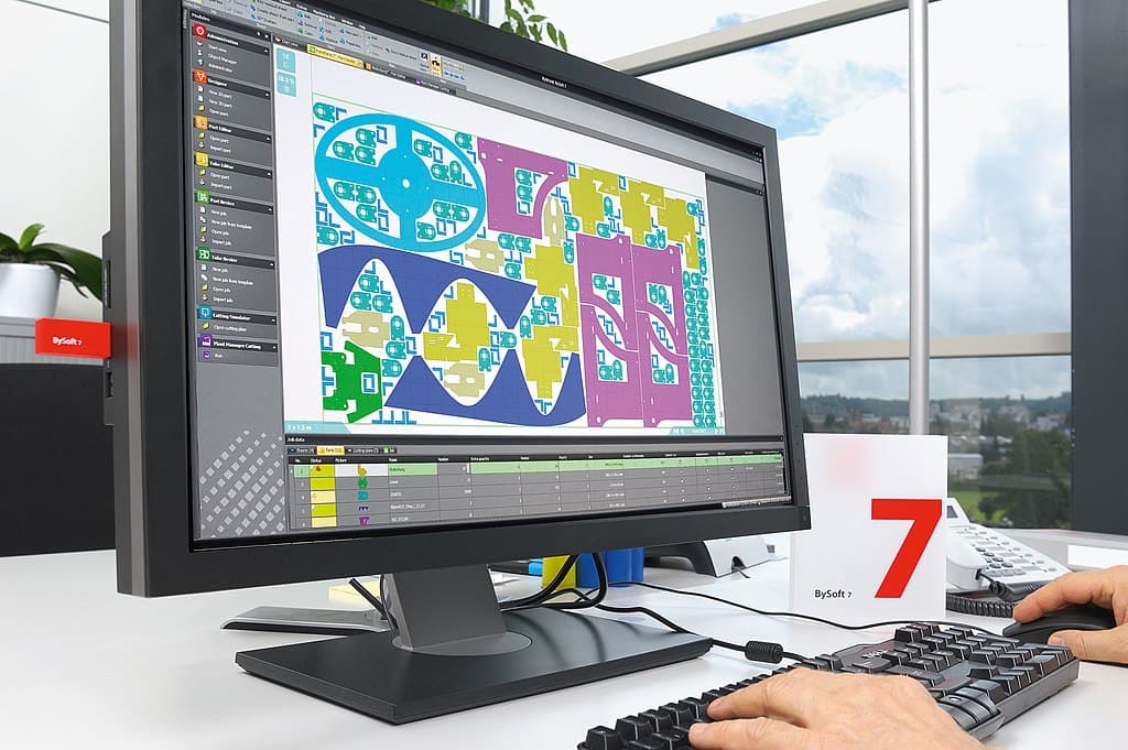 BySoft CAD/CAM-Software mit verschachtelten Blechteilen einer Stückliste auf der Schneidtafel – Arbeitsvorbereitung bei Laserteile Online